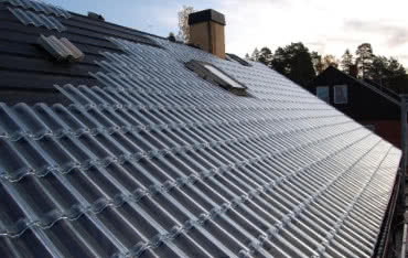 Innowacyjny system szklanych dachówek ze Szwecji