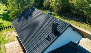Nowoczesna blachodachówka – rodzaje, najważniejsze cechy, ceny 