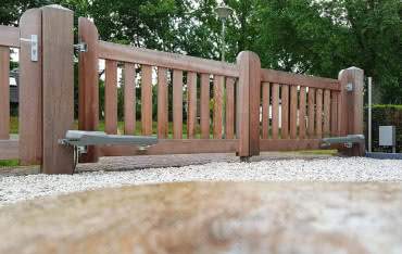 Drogi czy tani napęd do bramy?